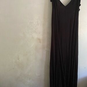 Vince Camuto Black V-Neck Sleeveless Maxi Dress